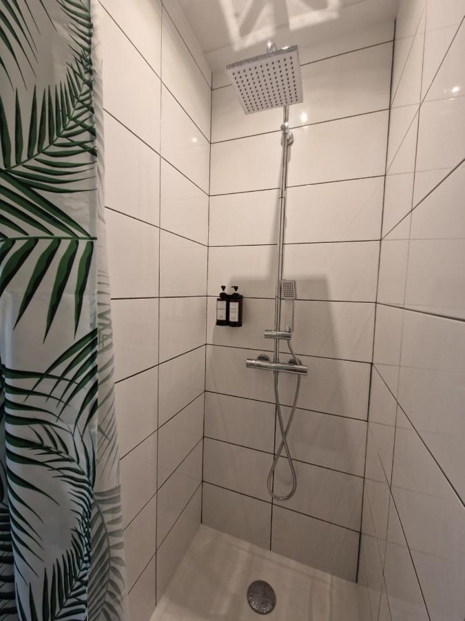 Appartement Independant Dans Maison Avec Jardinet, Au Calme Sérézin-du-Rhône Buitenkant foto